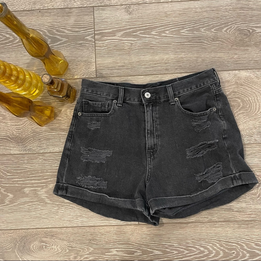 Mom Short